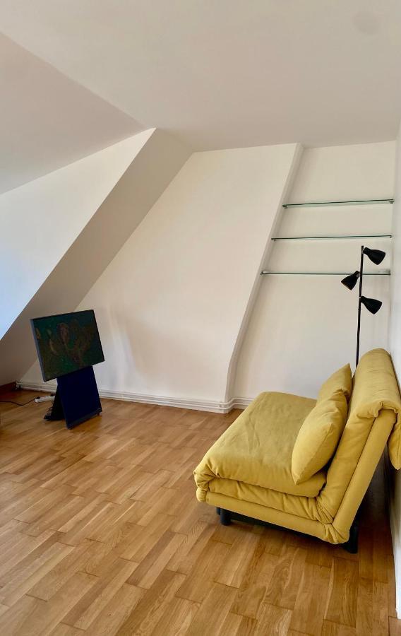 Upscale 80M2 2 Bedroom Apartment Near Champs Elysees Parigi Esterno foto